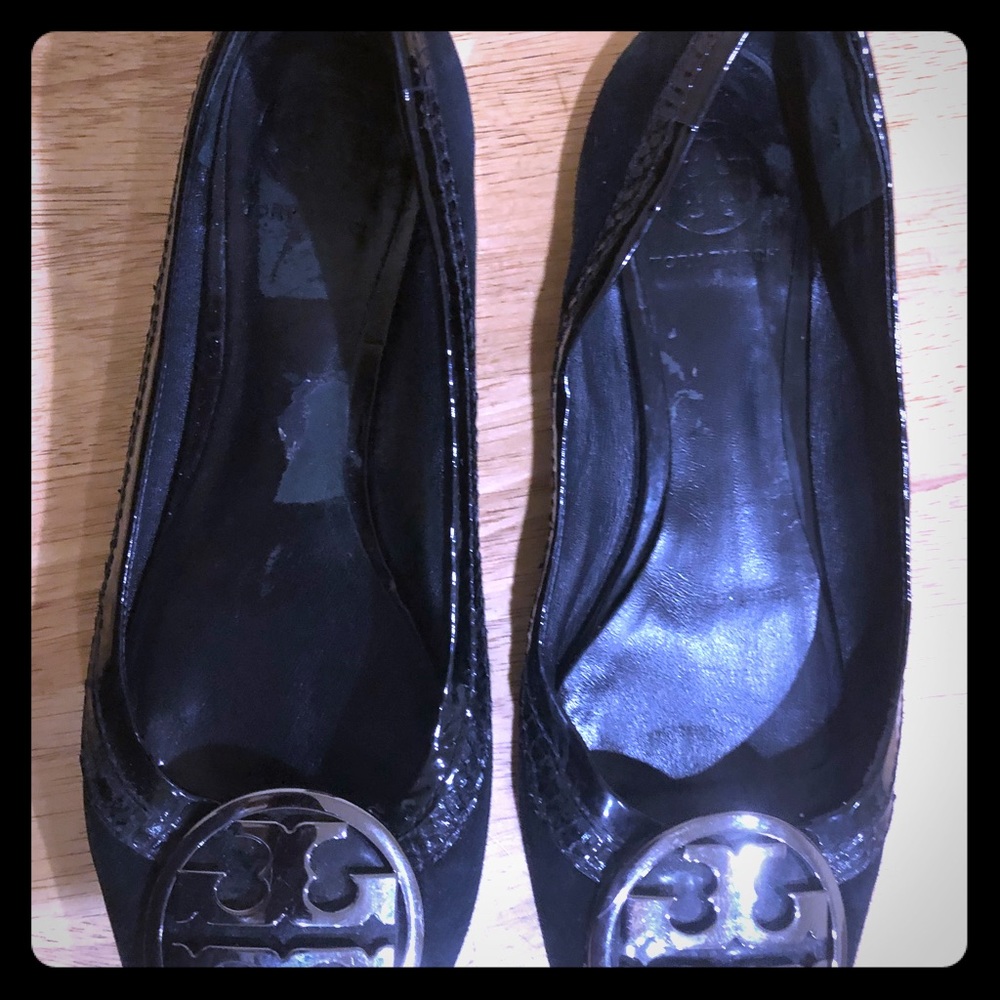 Tory Burch Suede black flat shoes